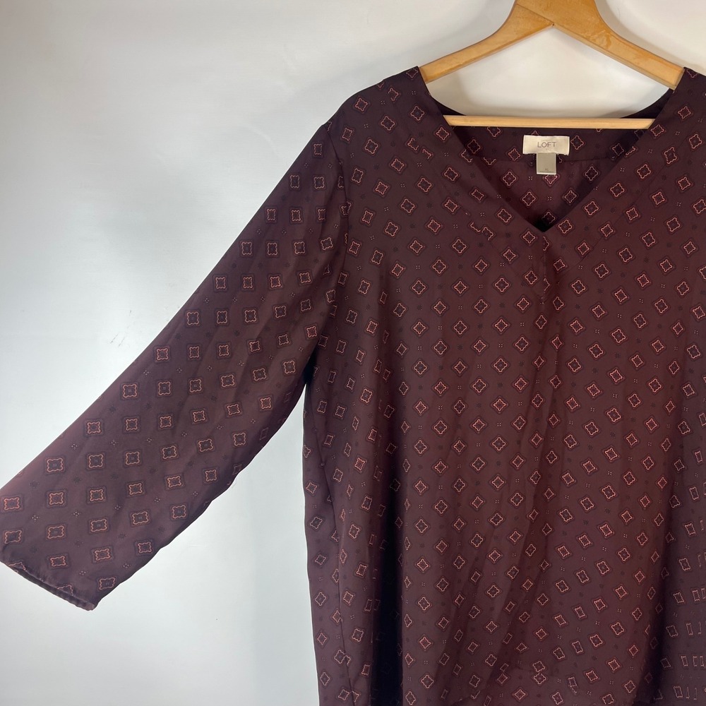 LOFT Blouse Women XL Burgundy Geometric Medallion 3/4 Sleeve High Low Tunic - Picture 3 of 8